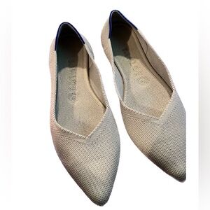 Size 9 Ecru Rothy’s